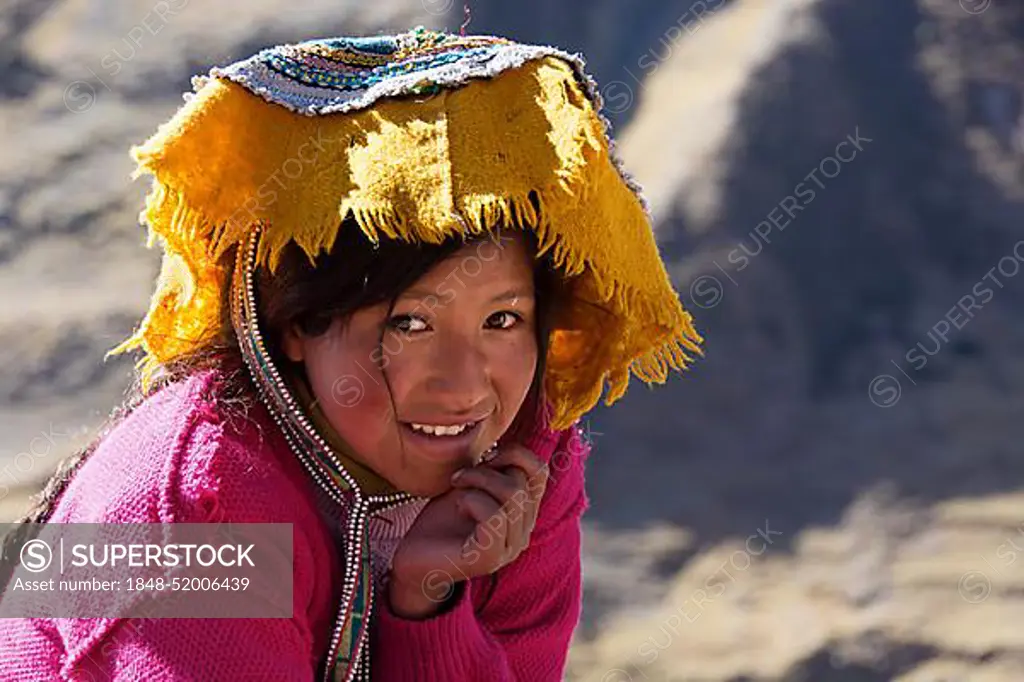 Indio girl in traditional costume, portrait, Cusco Province, Peru, South America
