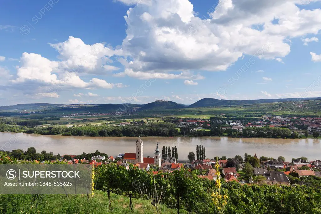 Stein an der Donau district, Goettweig Abbey at the back, Wachau valley, Waldviertel region, Lower Austria, Austria, Europe