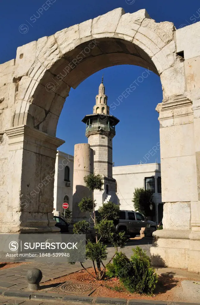 Roman city gate with Islamic minaret, historic town of Damascus, Unesco World Heritage Site, Syria, Middle East, West Asia