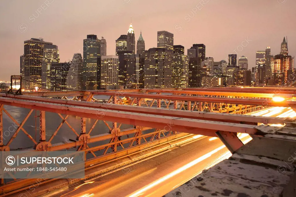 Illuminated Brooklyn Bridge at night, Manhattan, New York City, USA, America