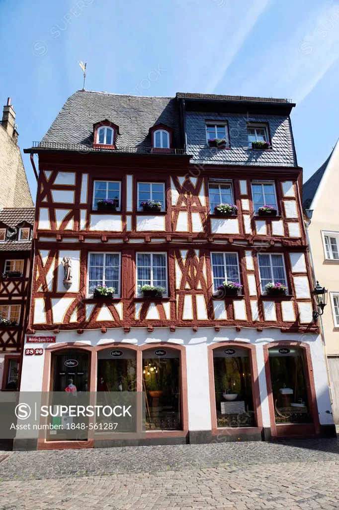 Historic half-timbered house on Kirschgarten square, historic town centre, Mainz, Rhineland-Palatinate, Germany, Europe