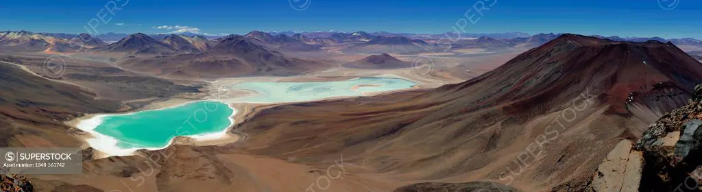 Laguna Verde lagoon and the surrounding area, Uyuni, Bolivia, South America