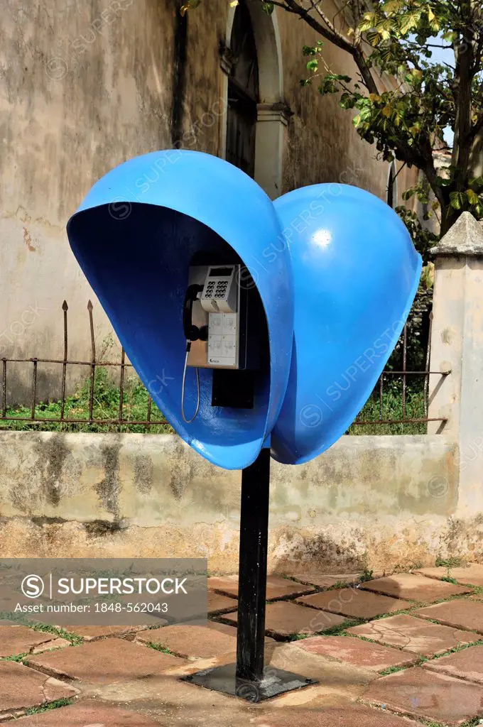 Public telephone booth, Santa Clara, Cuba, Greater Antilles, Caribbean, Central America, America