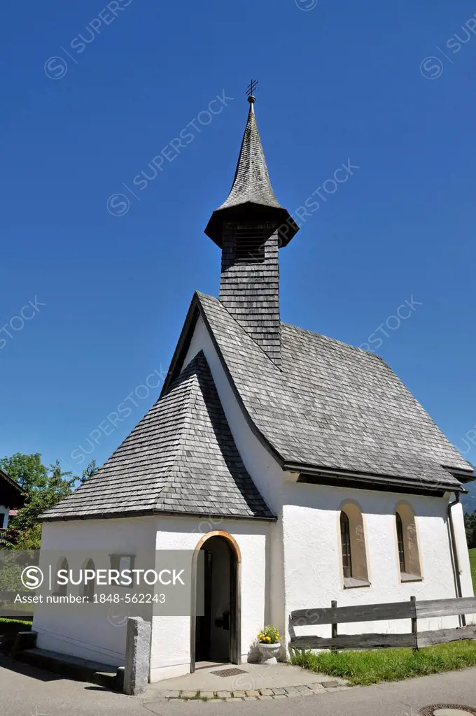 Chapel of St. Fabian and St. Sebastian, with a shingle gabled roof with a high-reaching spire, built in the 16th Century, district of Kornau, Oberstdo...