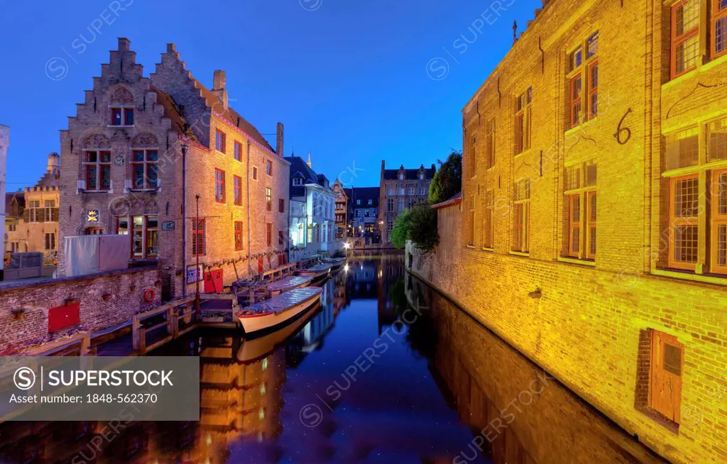 Historical Centre with guild houses on Rozenhoedkaai, Quai of the Rosary, historic town centre of Bruges, UNESCO World Heritage Site, West Flanders, F...