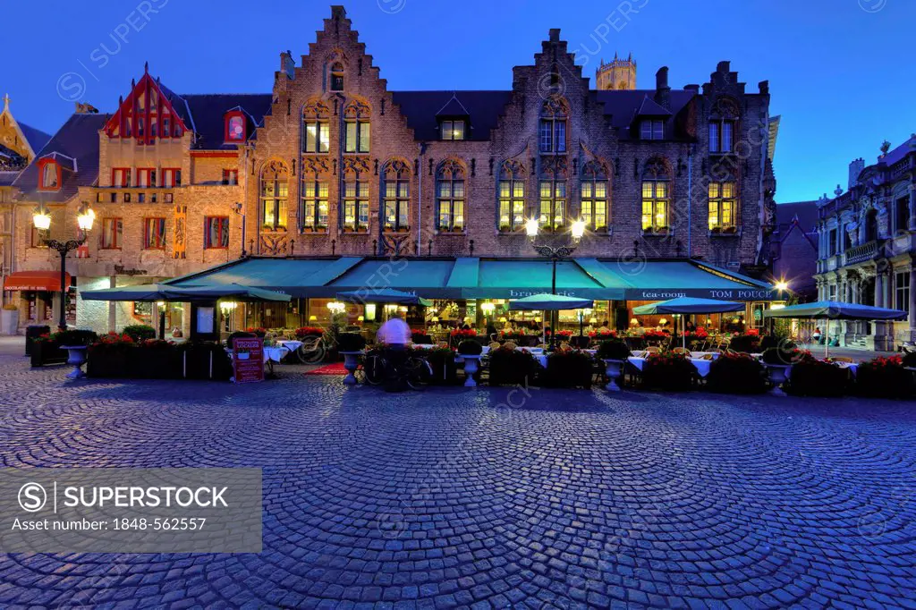 Restaurants on Castle Square, historic town centre of Bruges, UNESCO World Heritage Site, West Flanders, Flemish Region, Belgium, Europe