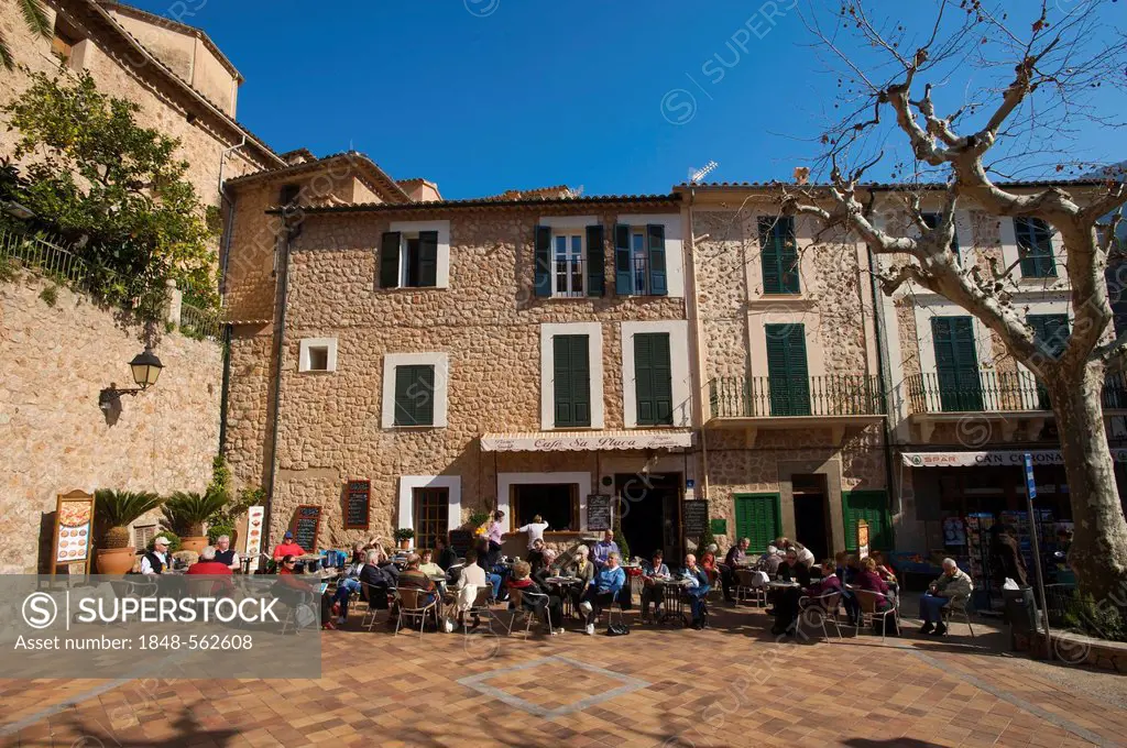 Cafe in Fornalutz, Soller, Majorca, Balearic Islands, Spain, Europe