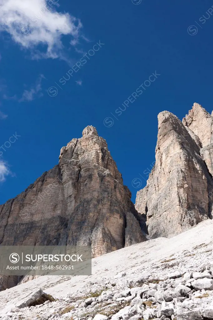 Tre Cime di Lavaredo, Three Peaks, Dolomites, Italy, Europe
