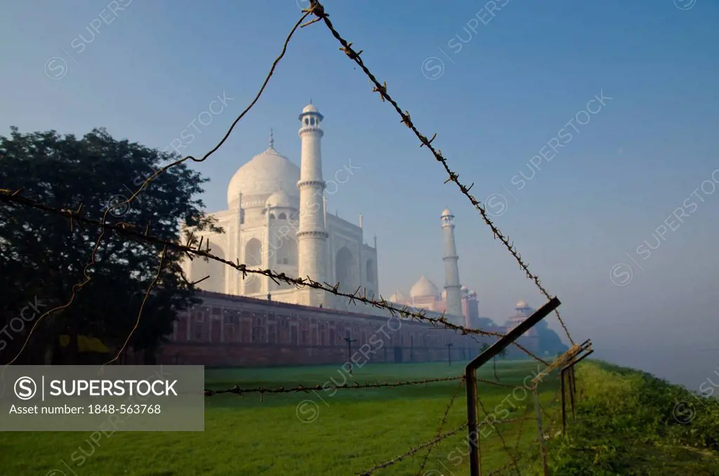 Taj Mahal, UNESCO World Heritage Site, fenced with barbed wire for security reasons, Agra, Uttar Pradesh, India, Asia