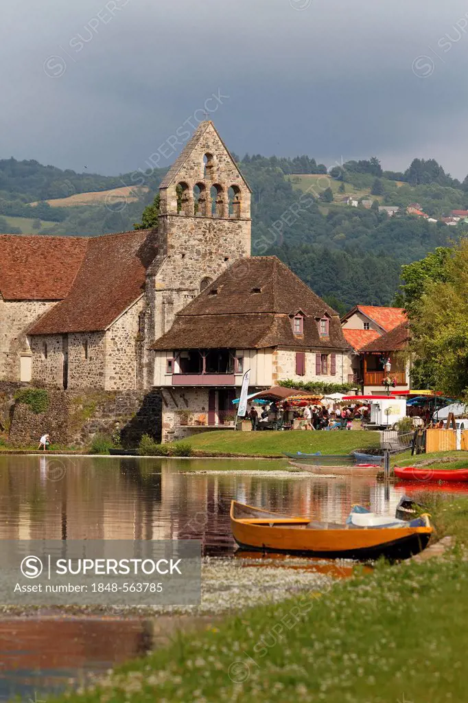 Beaulieu sur Dordogne, Dordogne valley, Correze, Limousin, France, Europe