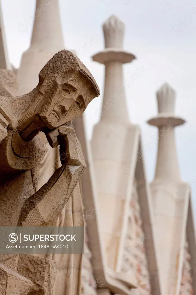 Mourner, modern sculpture on the Passion facade, Sagrada Familia church, Temple Expiatori de la Sagrada Família, Antoni Gaudi, a UNESCO World Heritage...