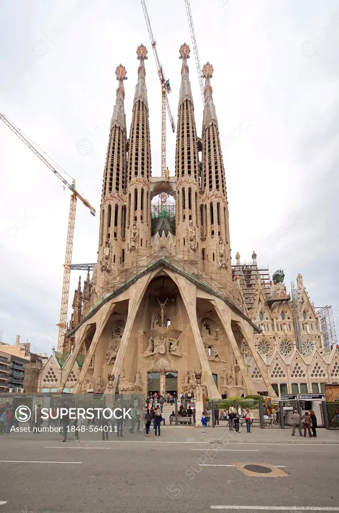 The Passion facade, Sagrada Familia church, Temple Expiatori de la Sagrada Família, Antoni Gaudi, a UNESCO World Heritage site, Barcelona, Catalonia, ...