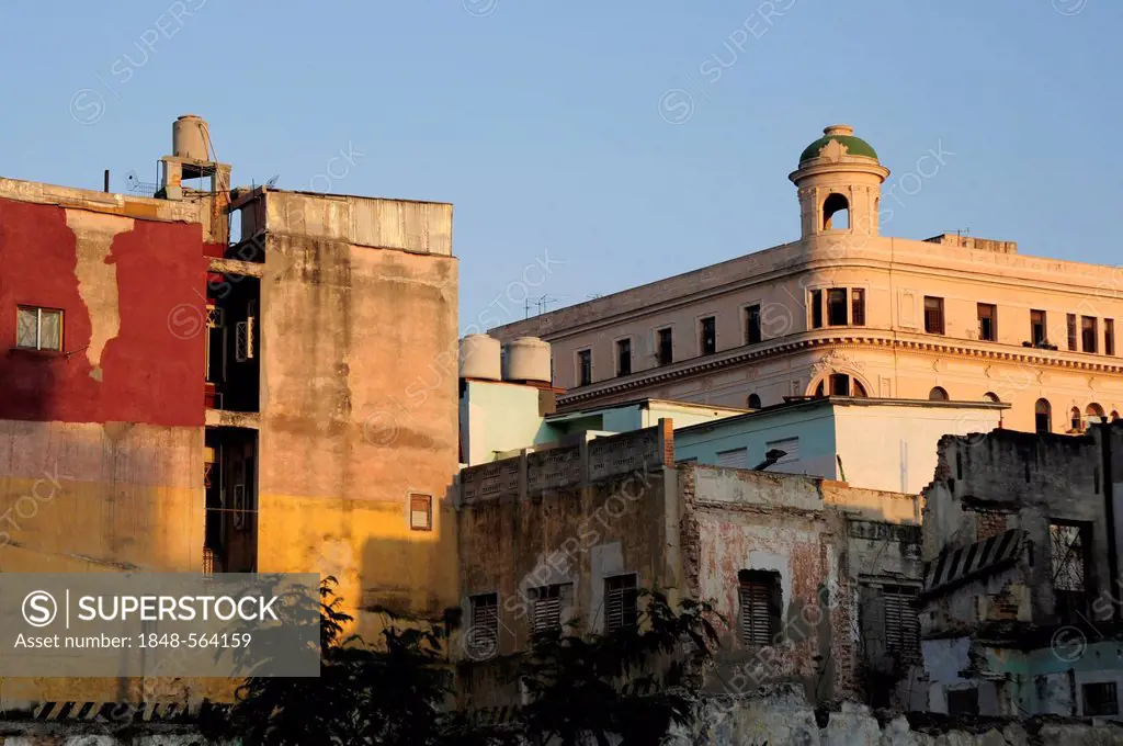Buildings in the city centre of Havana, Centro Habana, Cuba, Greater Antilles, Caribbean, Central America, America