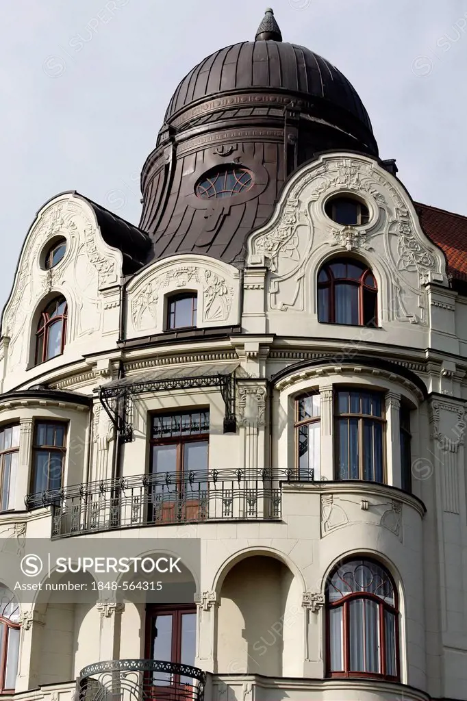 Art Nouveau-style residential building, Wielandplatz square, Weimar, Thuringia, Germany, Europe