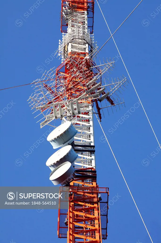 Aerials, radio mast and TV DVB-T transmitter of the WDR, broadcasting station, Langenberg, North Rhine-Westphalia, Germany, Europe