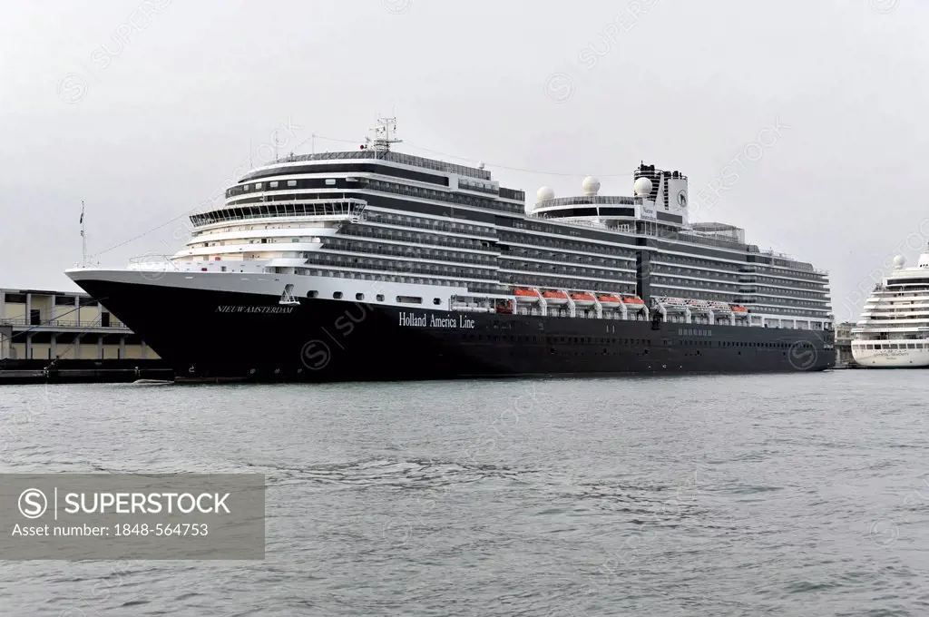 Cruise ship, Nieuw Amsterdam, in the port, built in 2010, 2106 passengers, 285m long, Venice, Veneto, Italy, Europe