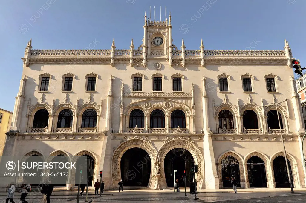 Estacao Rossio, Rossio Station, start of construction in 1886, façade with horseshoe-shaped entrances, Praca de Dom Pedro IV, Praca Dom Joao da Camara...