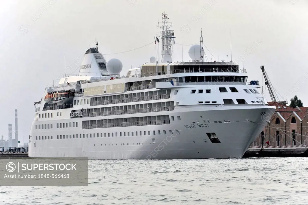 Cruise ship, Silver Wind, in the port, built in 1994, 296 passengers, 155m long, Venice, Veneto, Italy, Europe