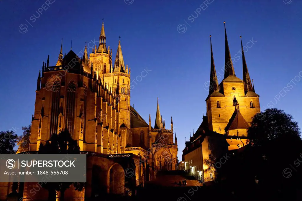 Dom St. Marien, St Mary's Cathedral, or Erfurt Cathedral, St. Severi church, illuminated, Domberg, Erfurt, Thuringia, Germany, Europe