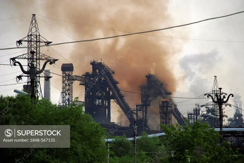 Smoke rising from an industrial plant in the heavy industry region of Magnitogorsk, Russia, Eurasia