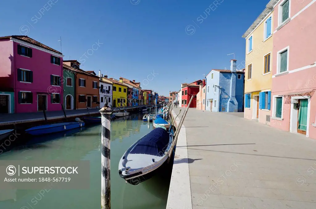 Colourfully painted houses, Burano, Venice, Veneto, Italy, Europe