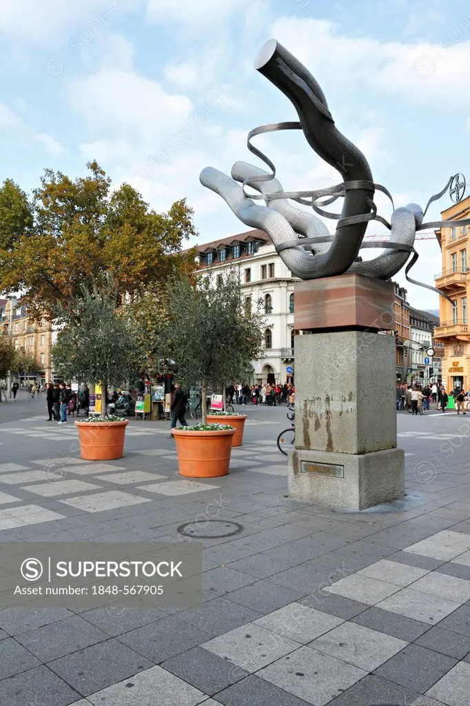 Bismarckplatz square with modern sculpture, Heidelberg, Baden-Wuerttemberg, Germany, Europe
