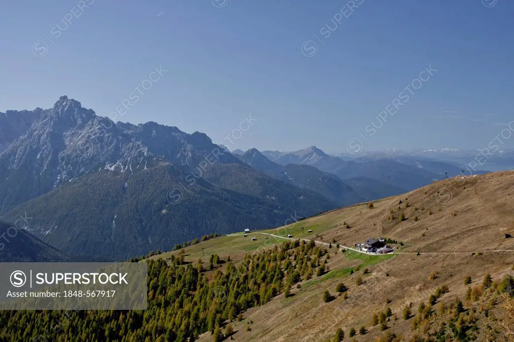 Mt Helm, Monte Elmo, 2434m, Mt Birkenkofel, Croda dei Baranci, 2943m, at back, Sesto Dolomites, Italy, Europe