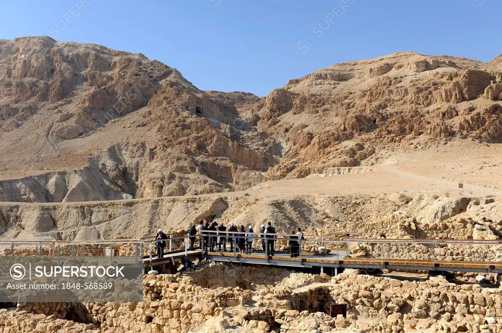 Tourists at the excavations of Qumran, the site where the Dead Sea Scrolls where discovered, Israel, Middle East, Asia Minor, Asia