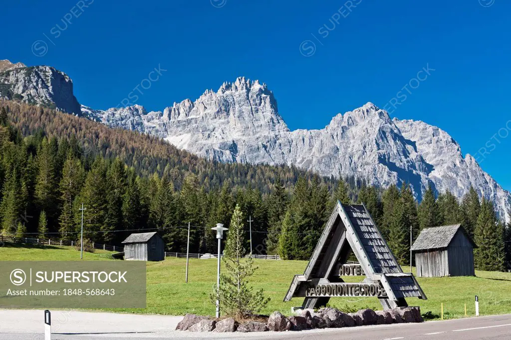 Elferkofel mountain, Cima Undici, 3094 m, Kreuzbergpass mountain pass, Passo di Monte Croce, Sexten Dolomites, Italy, Europe