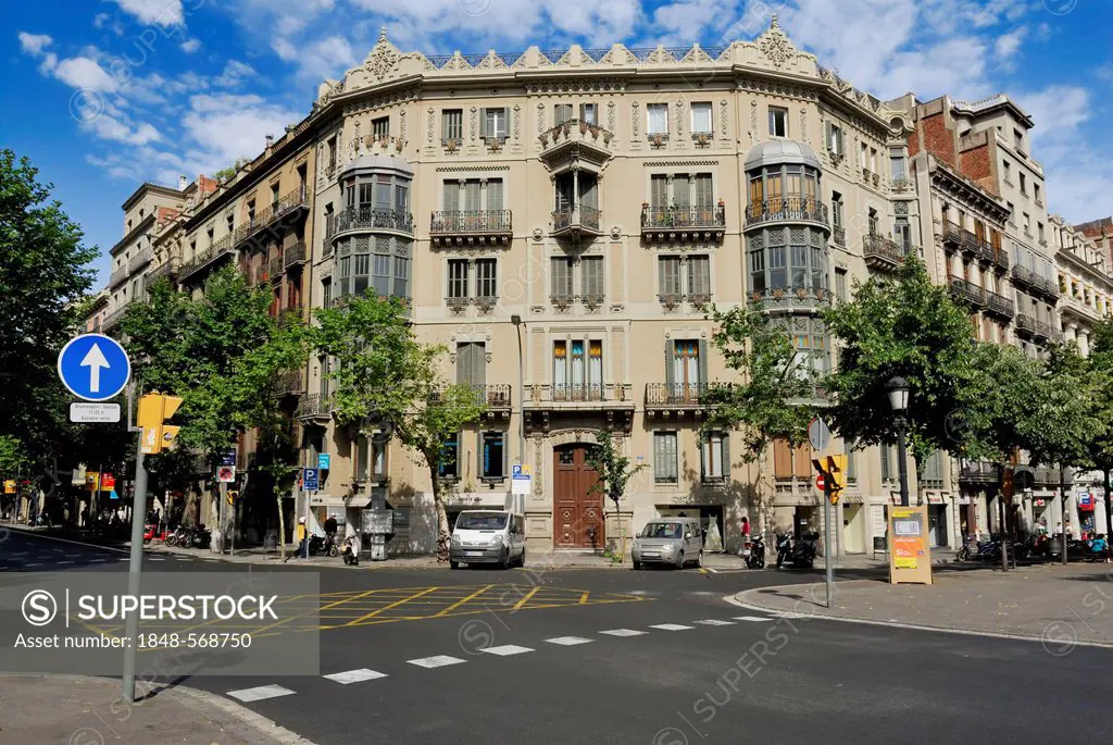 Casa Bonaventura Pollés, Rambla de Catalunya, Eixample district, Barcelona, Catalonia, Spain, Europe, PublicGround