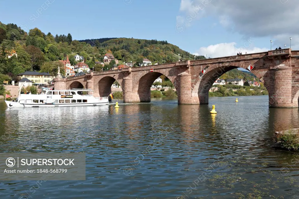 Karl-Theodor Bridge and tourist boat on the Neckar River, Heidelberg, Baden-Wuerttemberg, Germany, Europe