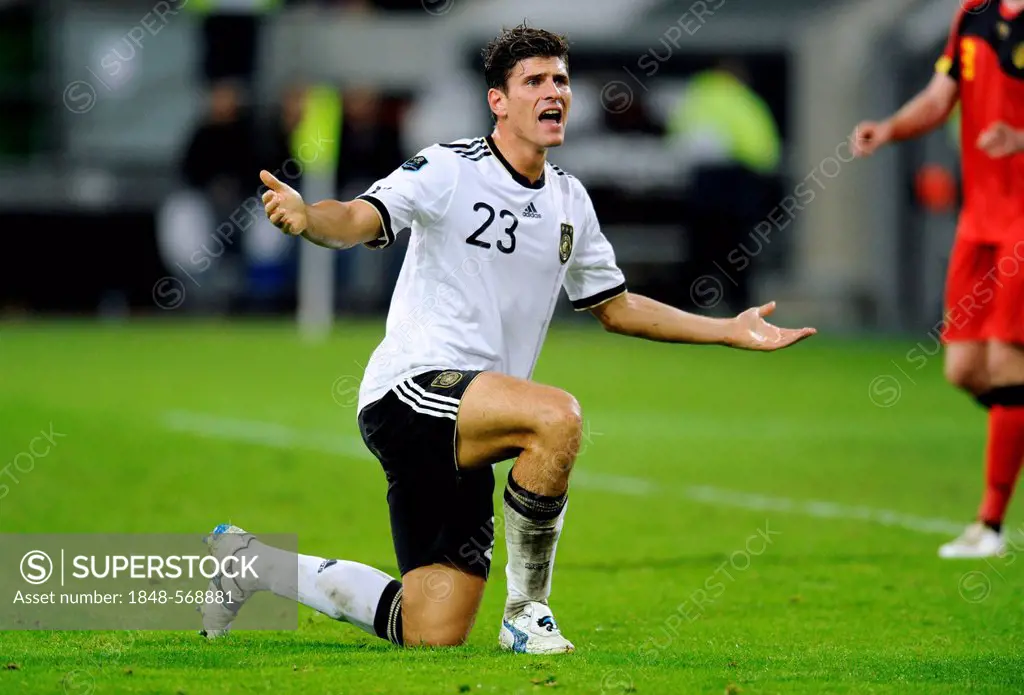 Mario Gomez, Germany, complaining, football qualification match for the UEFA European championship 2012, Germany - Belgium 3:1, ESPRIT Arena, Duesseld...