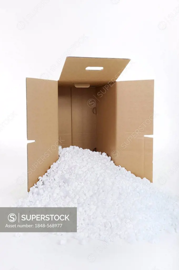 Packing cases with styrofoam peanuts