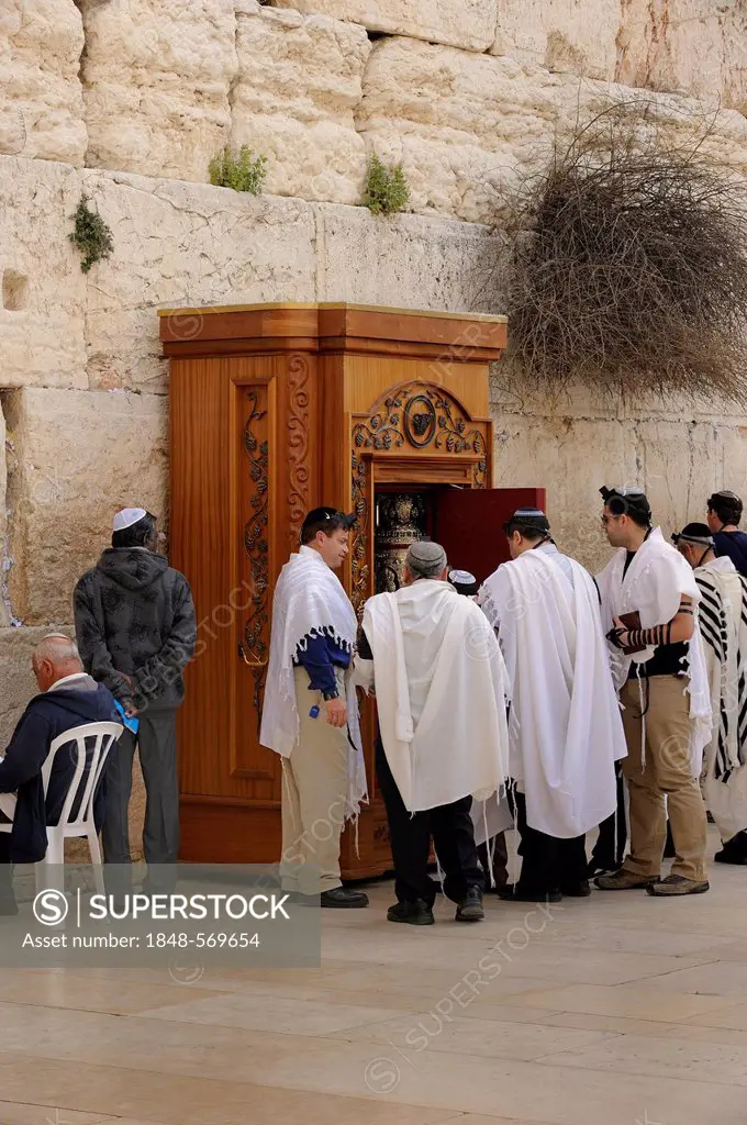 At the Wailing Wall, Western Wall, the Torah scroll is removed from the holy shrine, Bar Mitzvah celebration, Arab quarter, Jerusalem, Israel, Middle ...