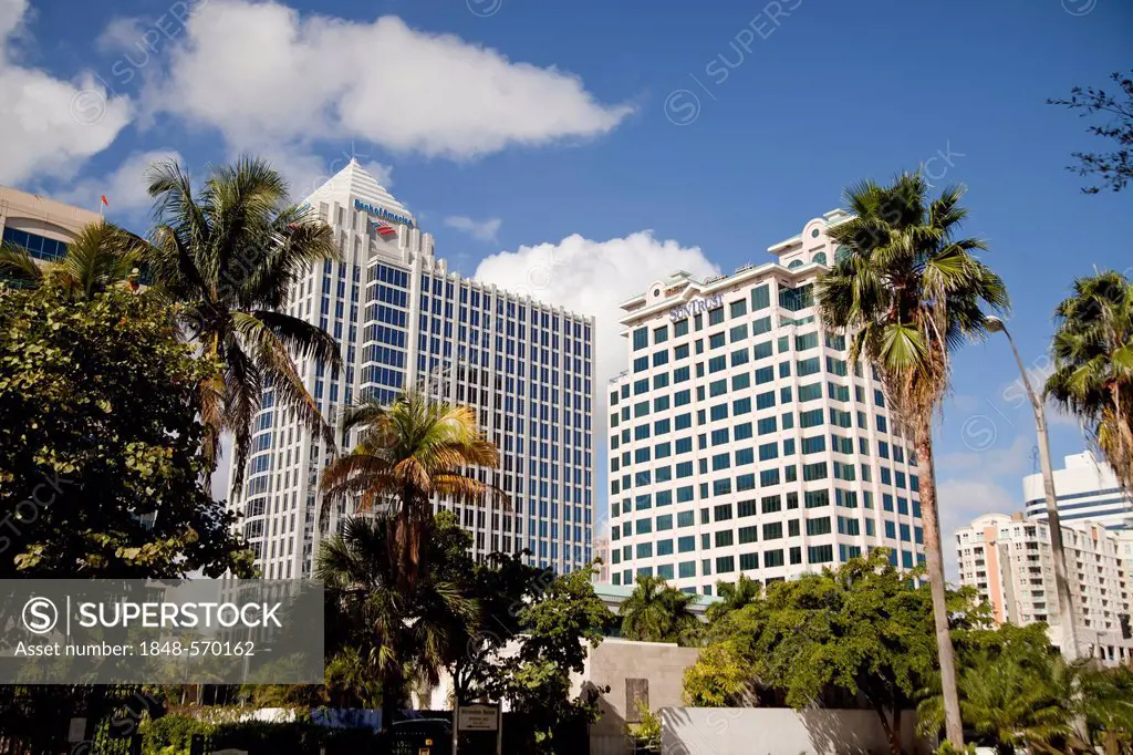 Bank of America and Suntrust skyscrapers in Fort Lauderdale, Florida, USA
