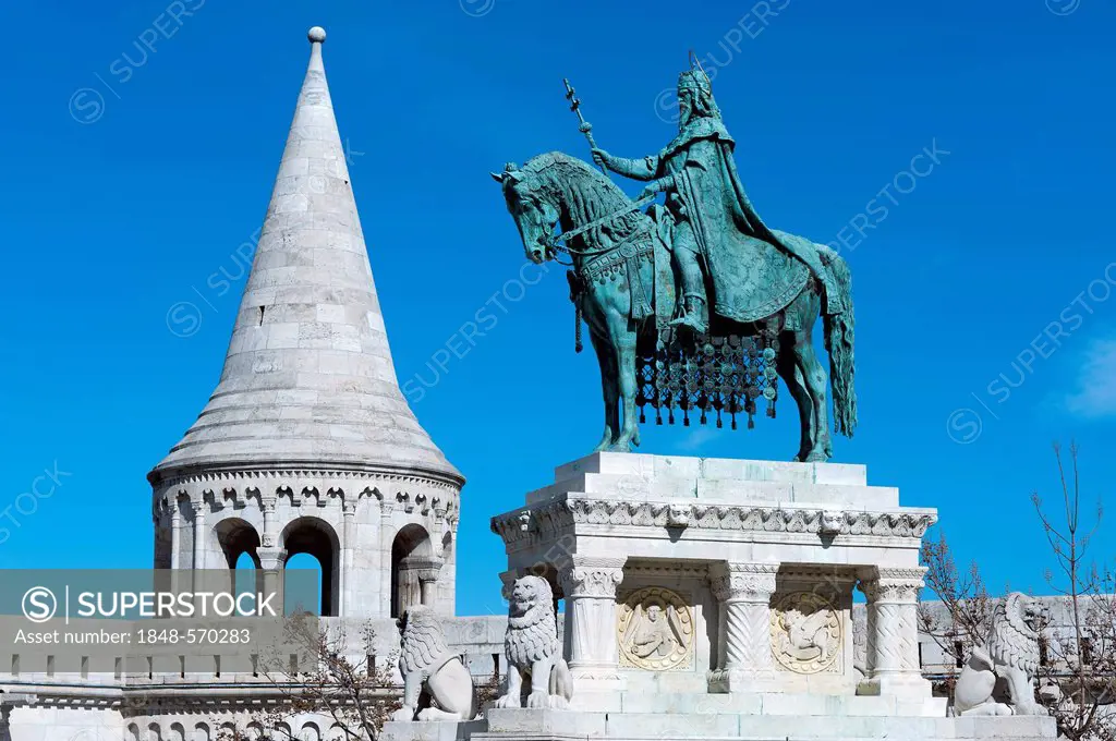 Equestrian statue, monument to King Stephen I, Halászbástya, Fisherman's Bastion, castle hill, Budapest, Hungary, Europe