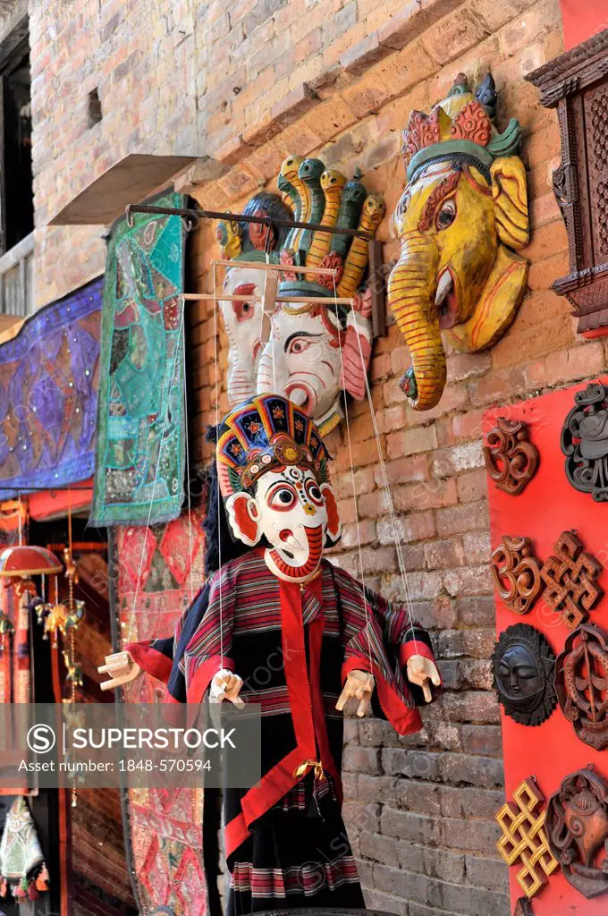 Souvenirs, street vendor, Bhaktapur, Kathmandu, Kathmandu Valley, Nepal, Asia