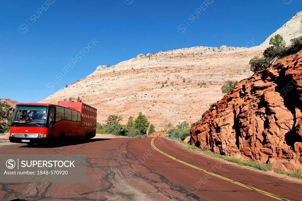 Rotel coach, rolling hotel, near Checkerboard Mesa, sandstone rock formations, Zion National Park, Utah, USA, North America