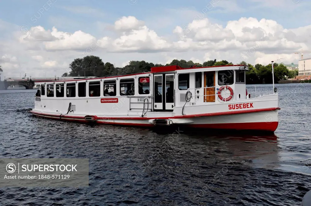 Susebek Alster boat, built in 1937, 20.51 m, Alster boat tour, in front of Lombard Bridge, Hanseatic City of Hamburg, Germany, Europe