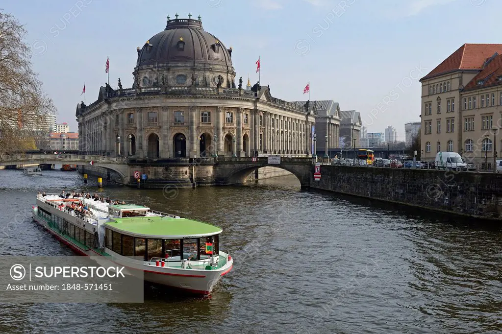 Passenger ship on the Spree river in front of the Bode Museum, Museum Island, UNESCO World Heritage Site, Berlin, Germany, Europe