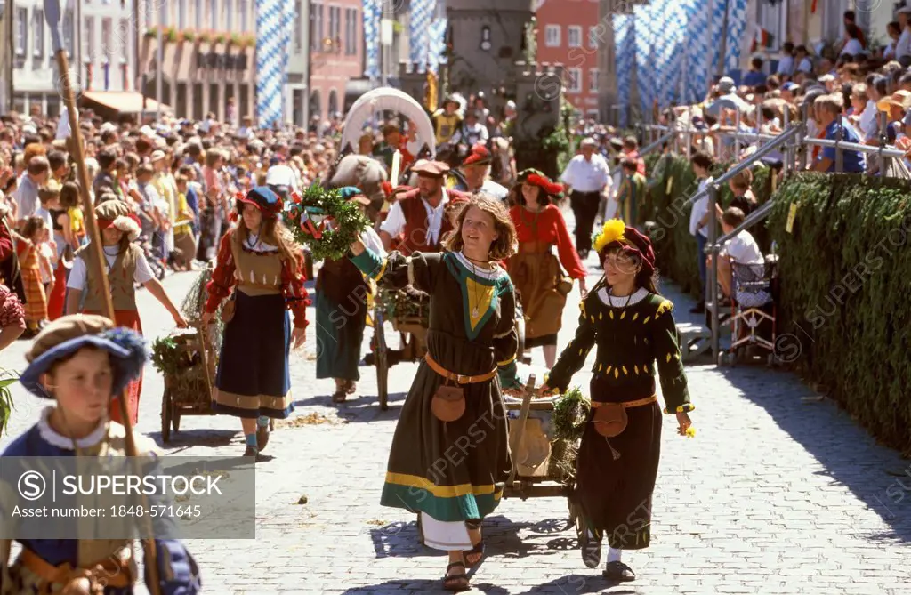 Ruethenfest, historical children's festival, Landsberg am Lech, Upper Bavaria, Bavaria, Germany, Europe, PublicGround