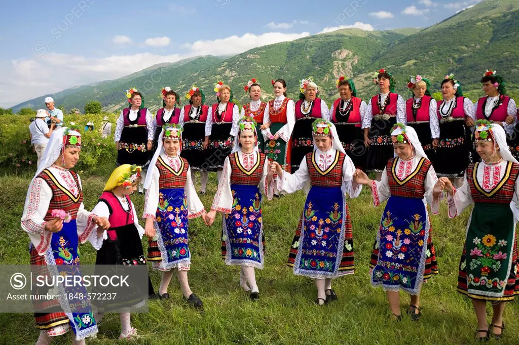 Dance group wearing traditional costumes, Rose Festival, Karlovo, Bulgaria, Europe