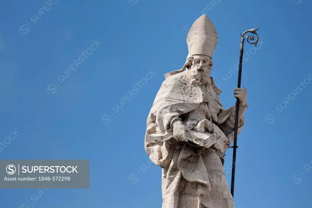 Statue of an apostle on the facade of the Basilica San Giovanni in Laterano, Rome, Italy, Europe