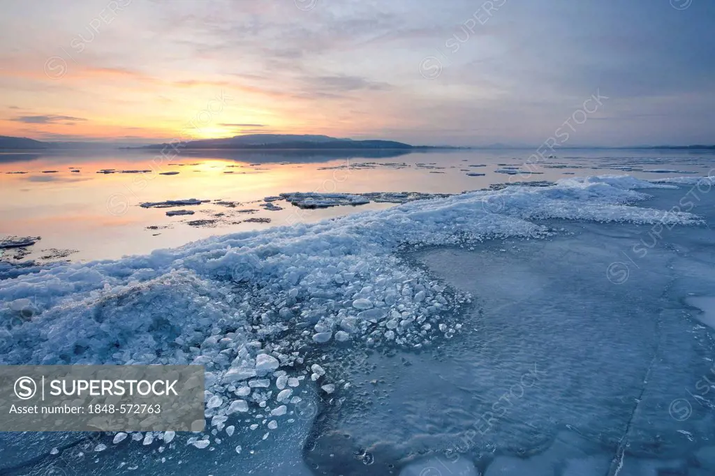 Ice on Lake Constance at sunset on a winter's evening, Sandseele, Island of Reichenau, Baden-Wuerttemberg, Germany, Europe, PublicGround