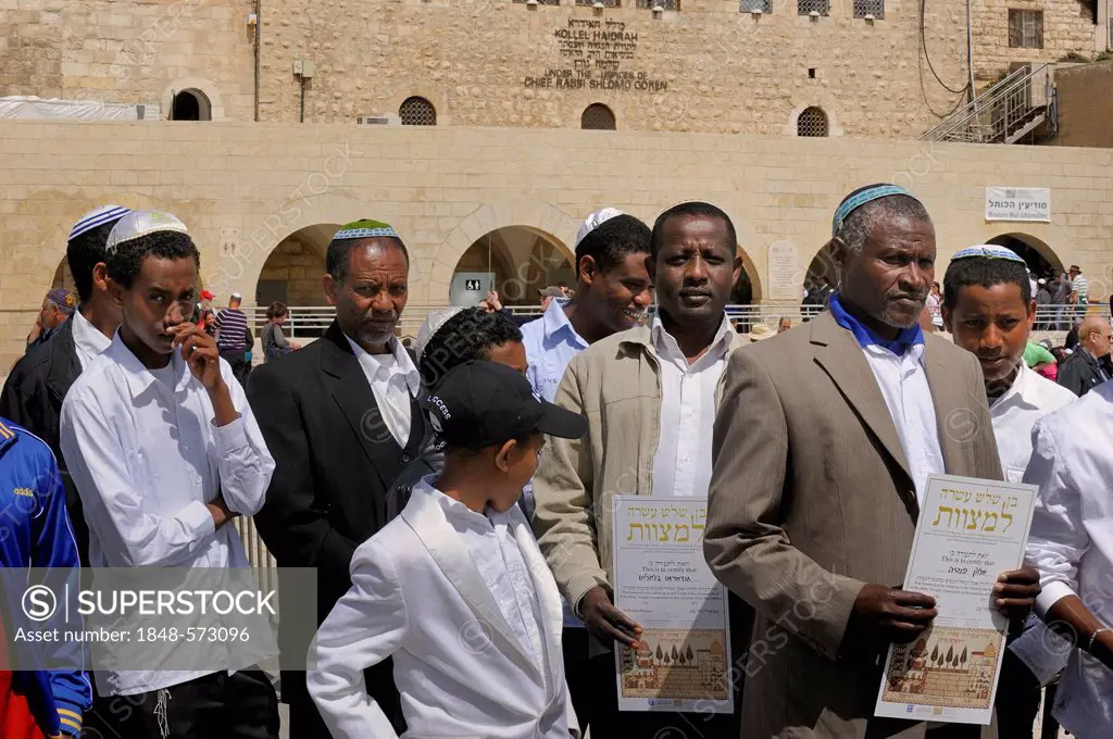 African Jews receiving a certificate that they visited the Western or Wailing Wall, Muslim Quarter, Old City, Jerusalem, Israel, Middle East