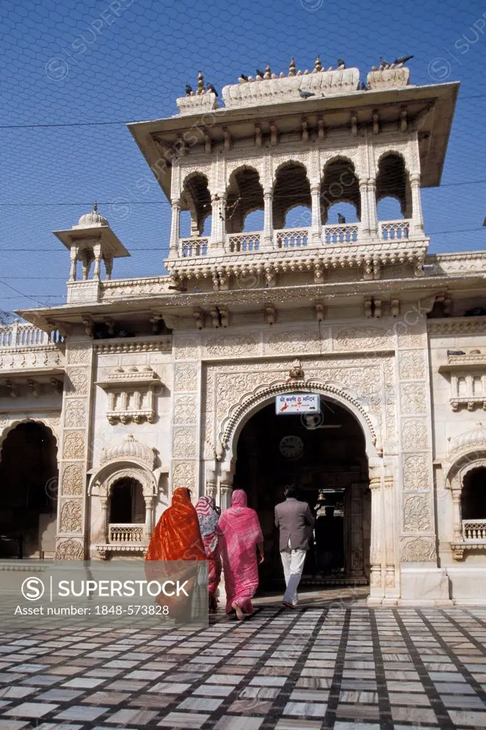 Entrance of the Karni Mata Temple, Rat Temple, Deshnook or Deshnok, Rajasthan, India, Asia
