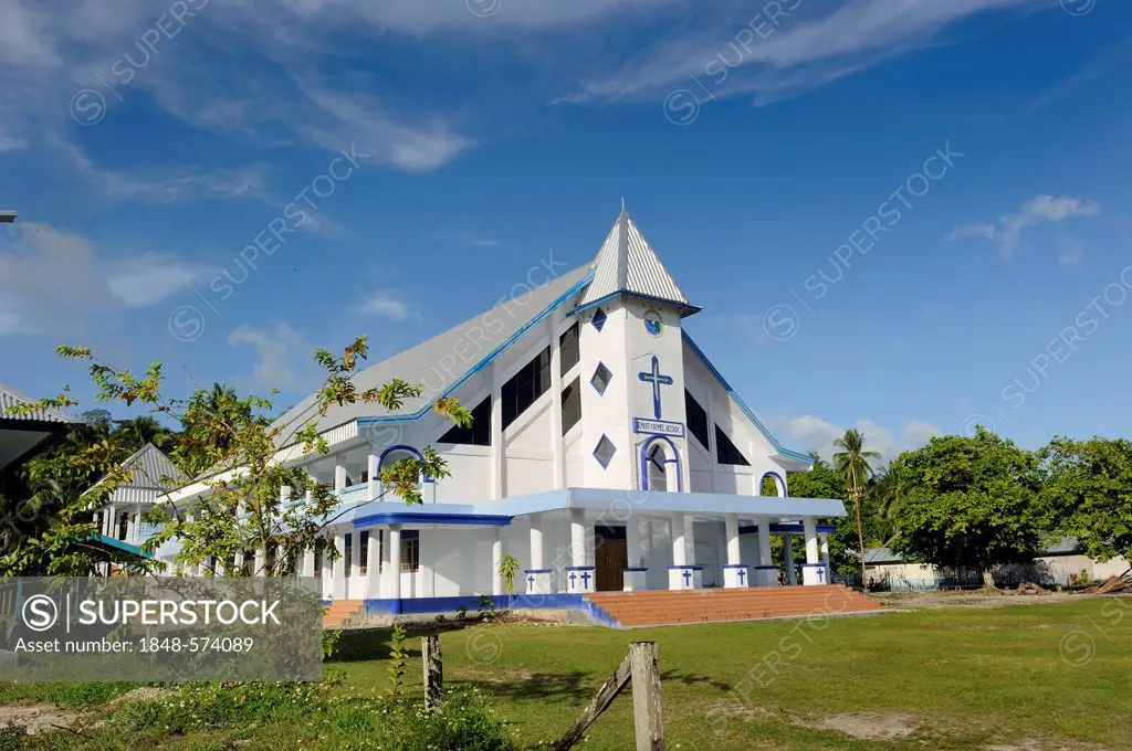 Gereja Kristen Tanah Papua, Gereja di Indonesia church, Jalan Bosnik Raya, Biak Island off the island of Papua Neuguinea, Indonesia, Southeast Asia, A...