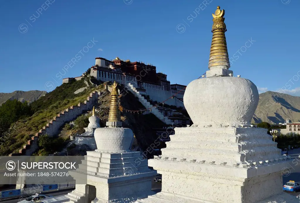 Tibetan chorten, stupa in front of Potala Palace, winter palace of the Dalai Lama in Lhasa, Tibet, China, Asia