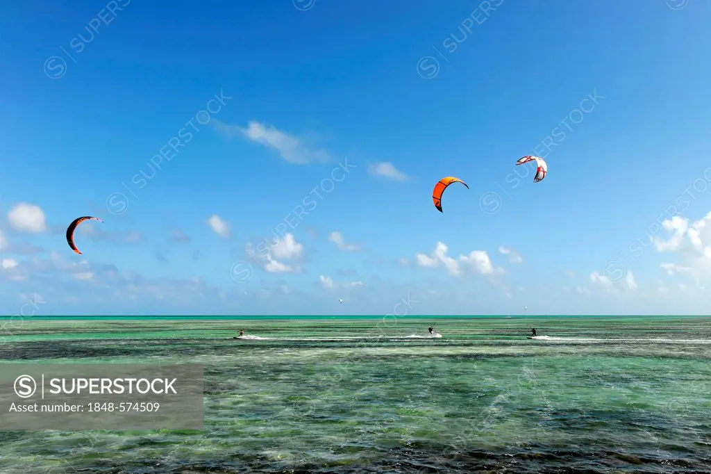 Kitesurfers near Playa Pilar, Caya Coco, north coast, Cuba, Greater Antilles, Central America, America