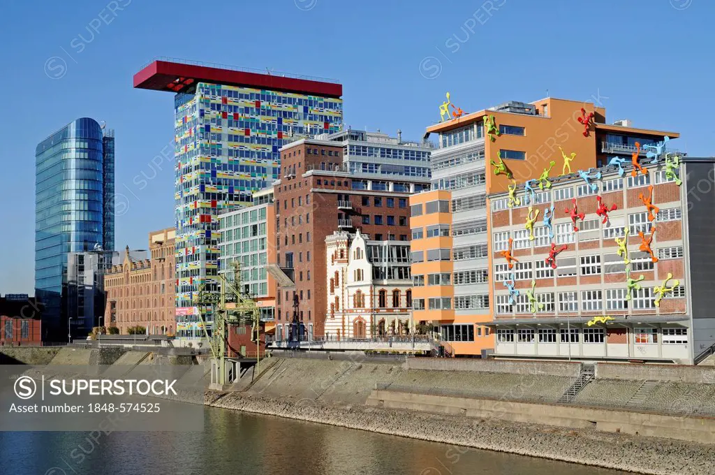 Colorium building, office tower, Roggendorf-Haus building, Medienhafen district, Duesseldorf, North Rhine-Westphalia, Germany, Europe
